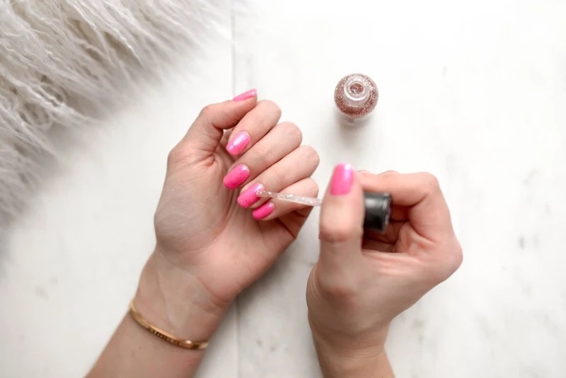 How to Remove Nail Polish Without Remover (12 Ways)