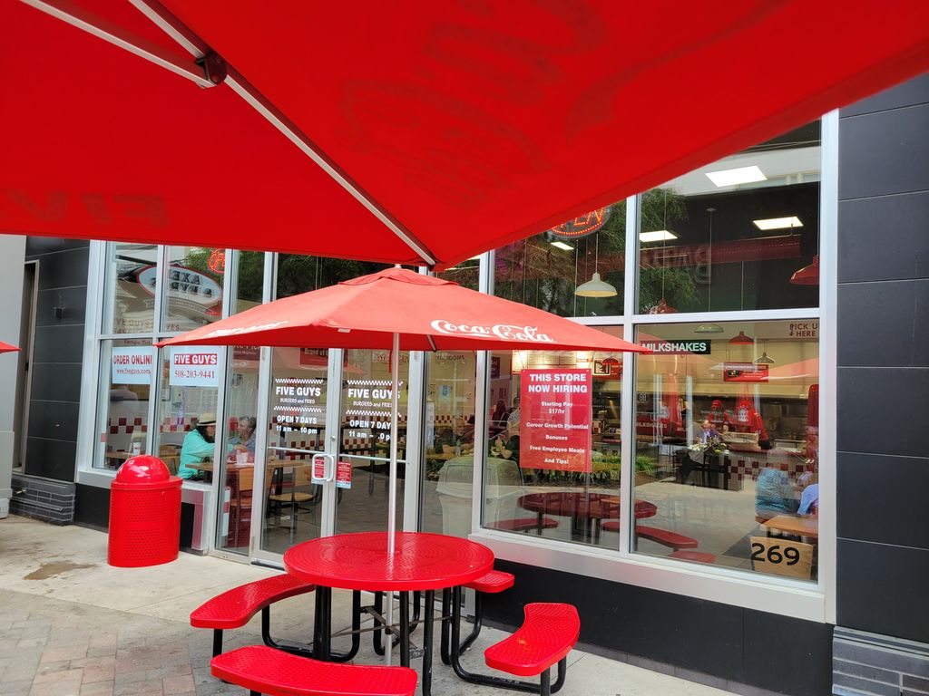 Gourmet Getaway 28 Restaurants That Define Dining Excellence in