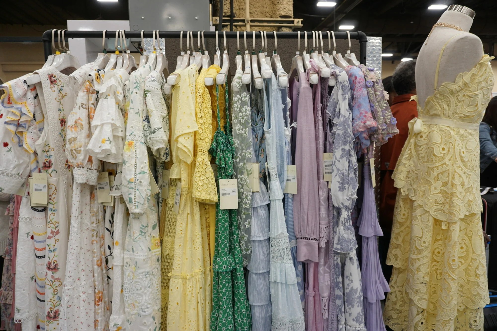 Where to find wholesale apparel markets for boutiques in