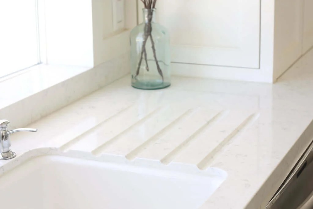 Dry Me a River 7 Perks of a Built In Countertop Drainboard!