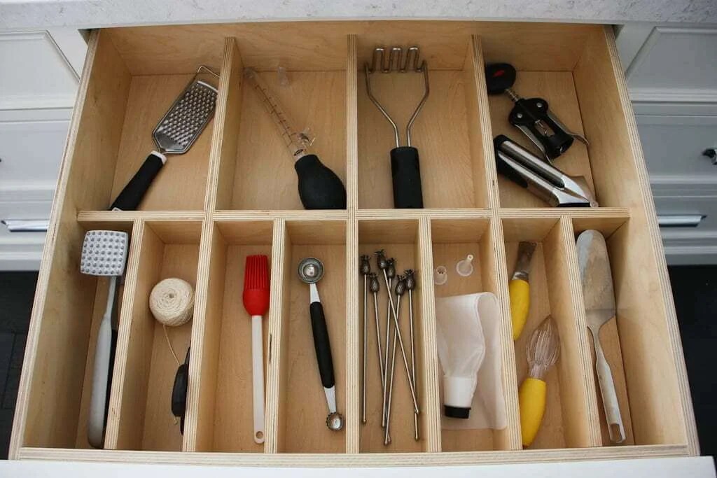 5 Genius Steps to Organize Kitchen Utensils (Both In a Drawer or