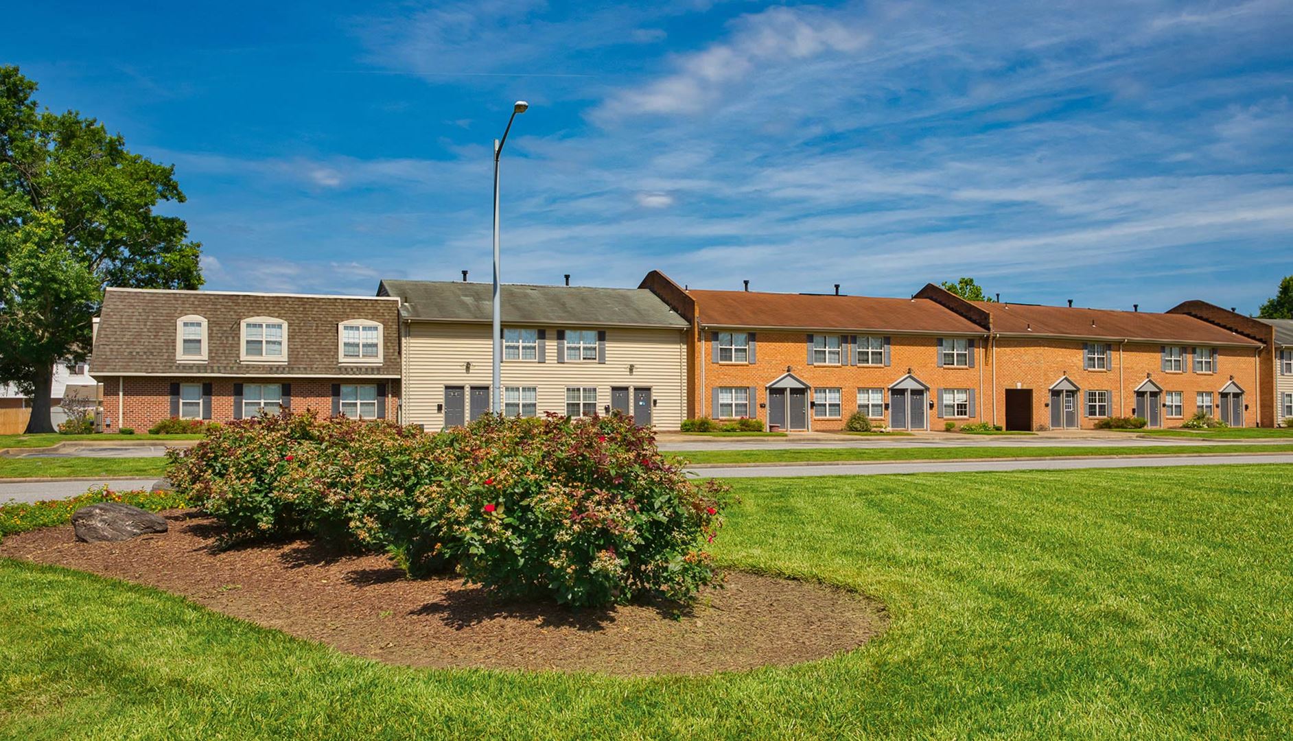 Emerald Point Apartments & Townhomes The Breeden Company