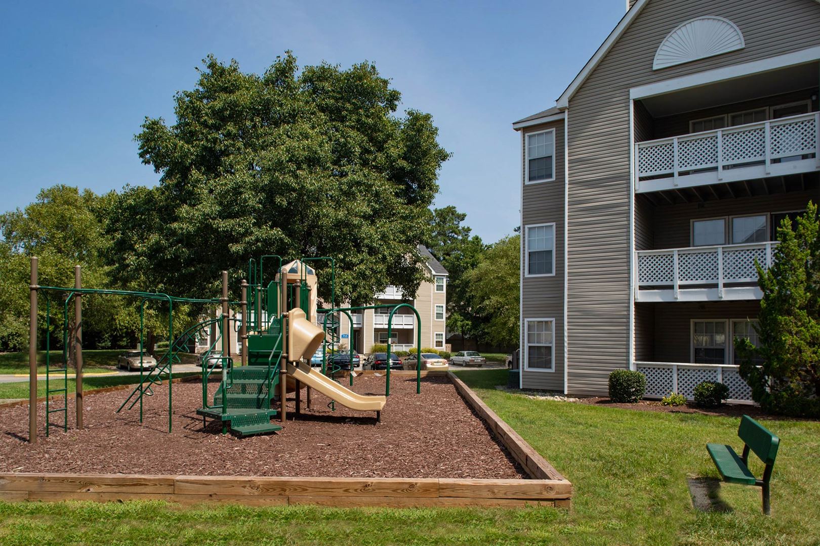 Featherstone & Featherstone South Apartments The Breeden Company