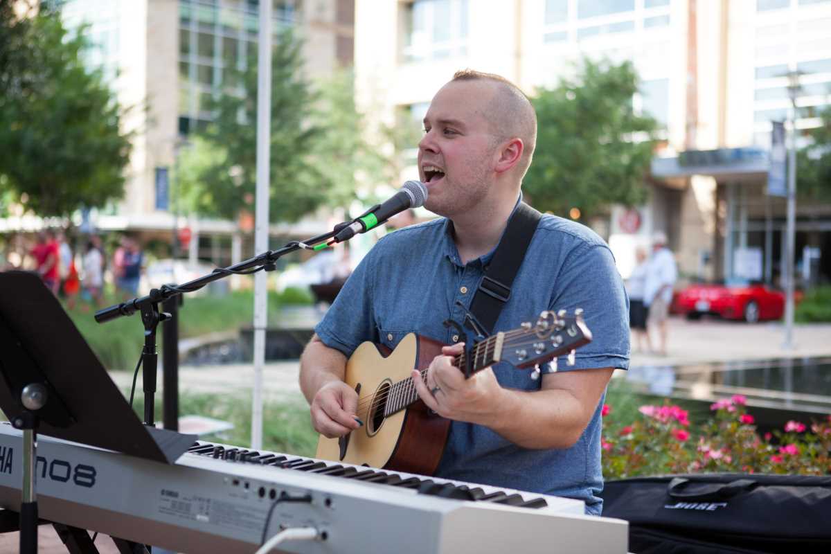 Live Music in the Plaza The Buzz Magazines