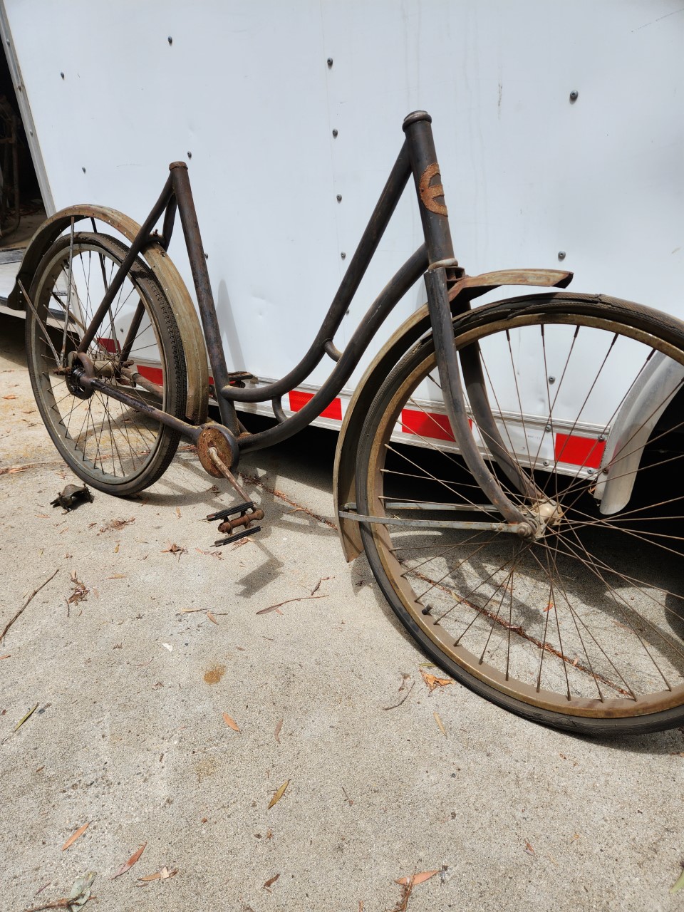 What Is The Year Of This Columbia Shaft Drive Bicycle Antique