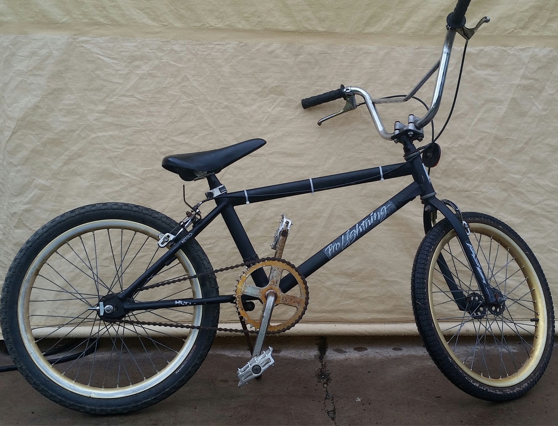 Another Huffy? 80's something Pro Lightning! Vintage BMX Bicycles