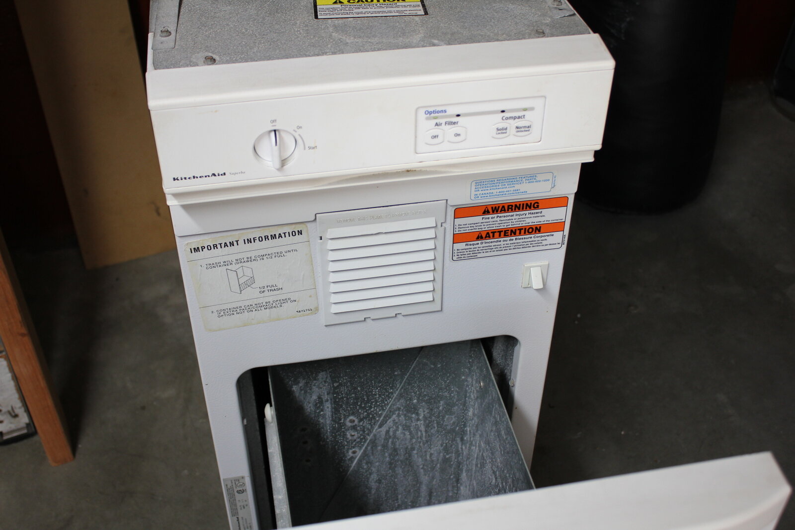 Sold Kitchenaid Trash Compactor White Archive (sold or withdrawn