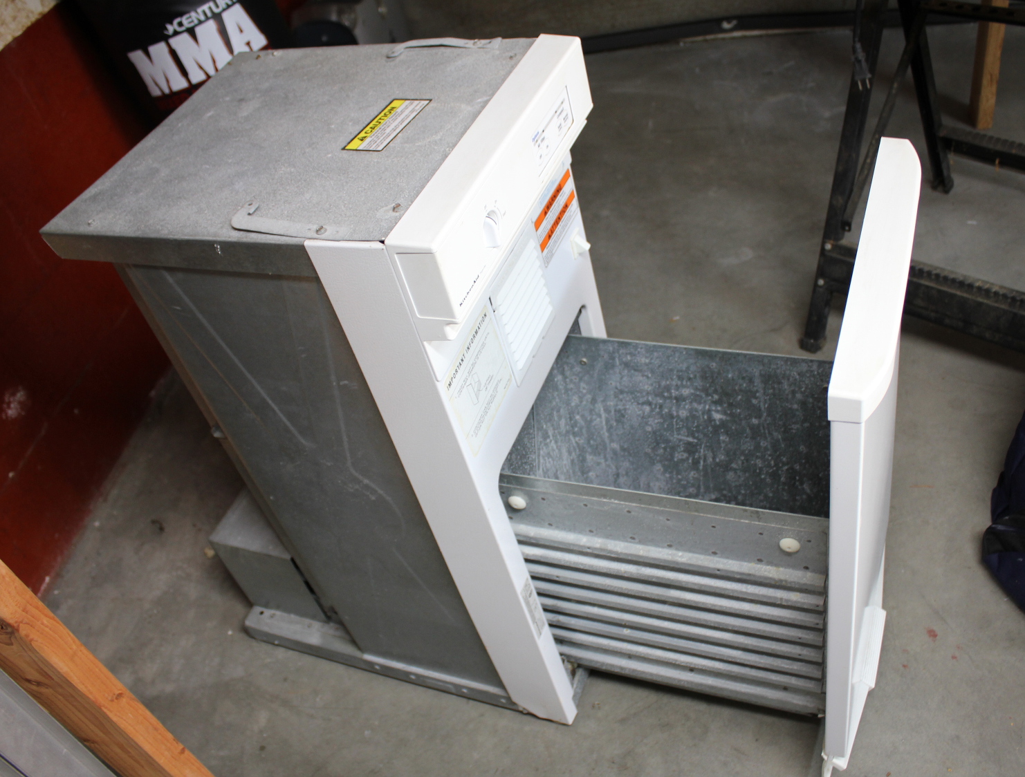 Sold Kitchenaid Trash Compactor White Archive (sold or withdrawn