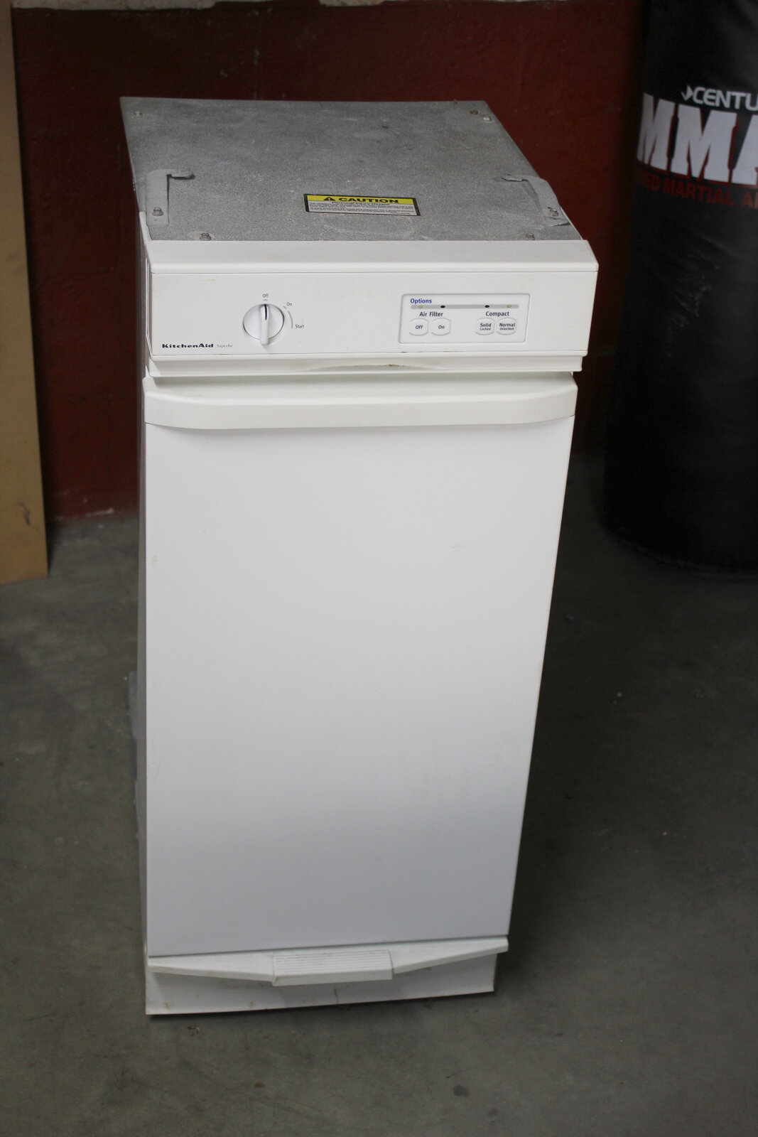 Sold Kitchenaid Trash Compactor White Archive (sold or withdrawn