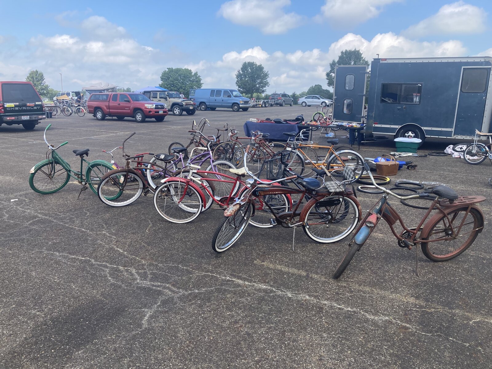 Hartville show Swap Meets, Events, Rides The Classic and Antique