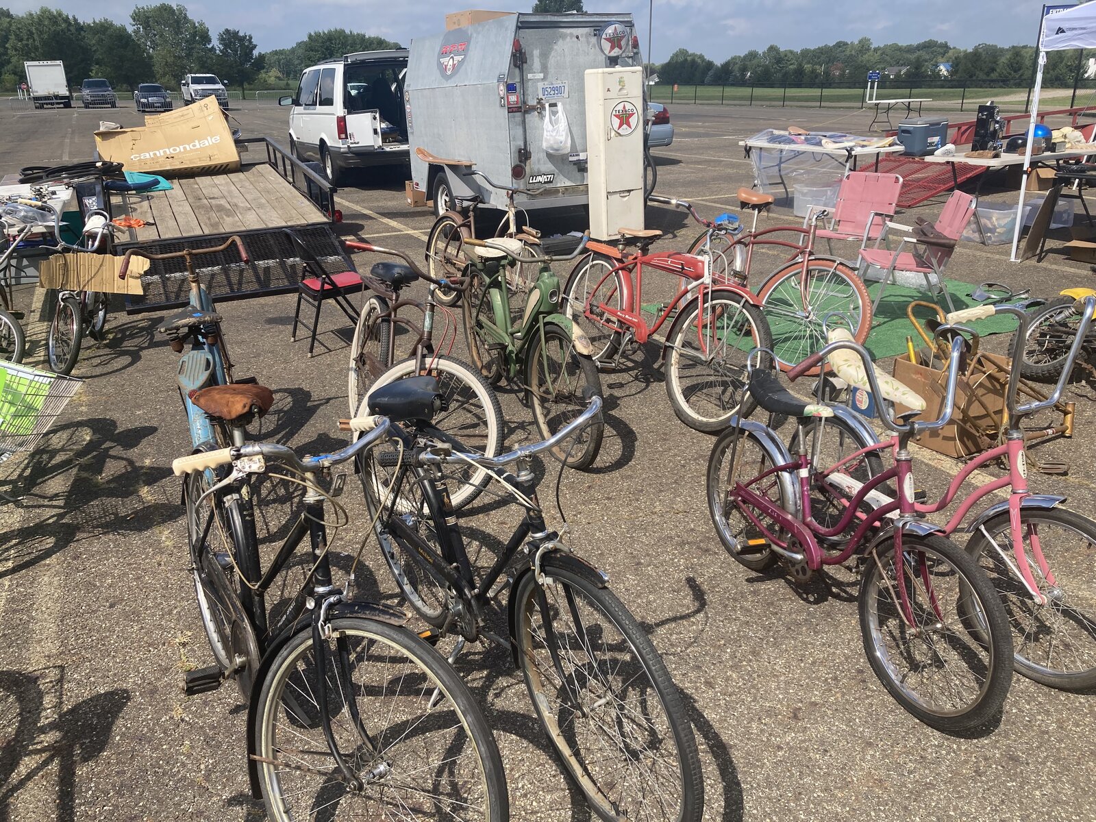 Hartville show Swap Meets, Events, Rides The Classic and Antique