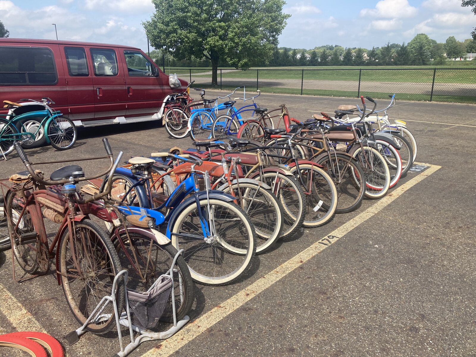 Hartville show Swap Meets, Events, Rides The Classic and Antique