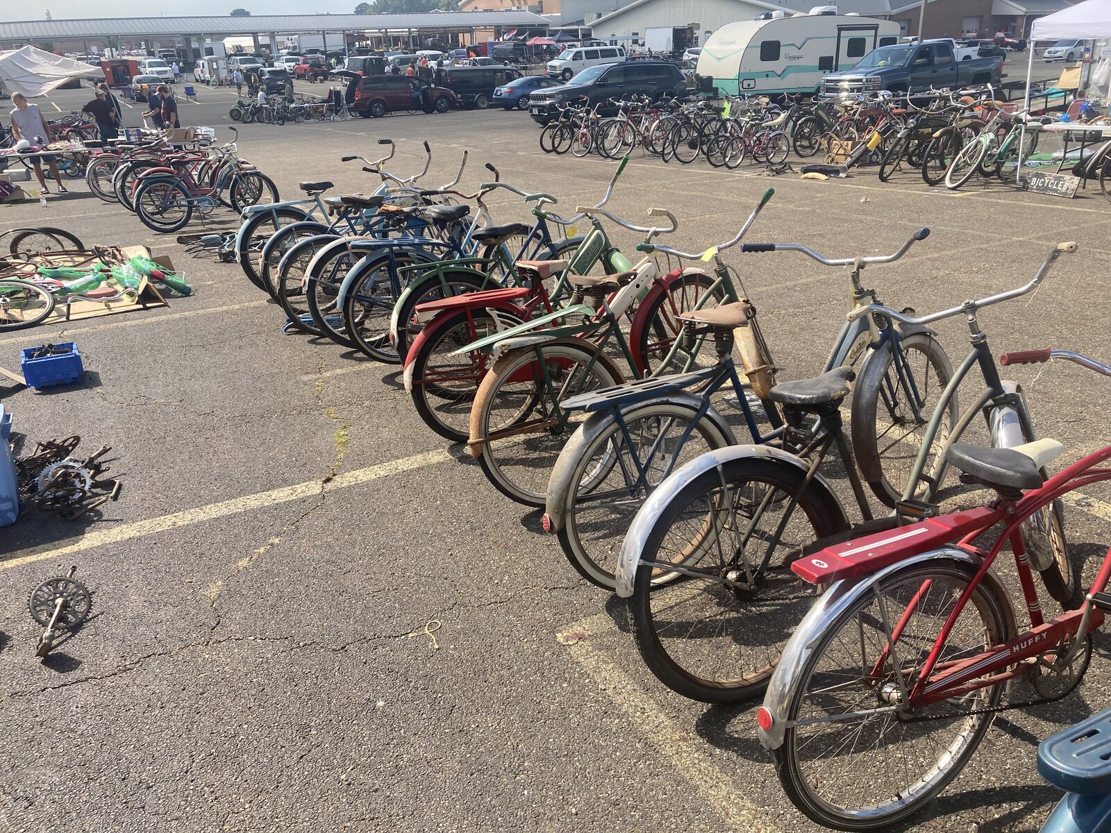 Hartville show Swap Meets, Events, Rides The Classic and Antique