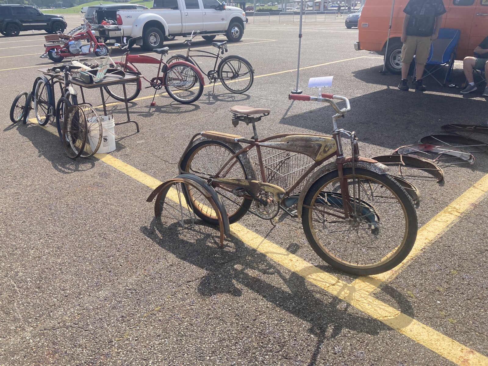 Hartville show Swap Meets, Events, Rides The Classic and Antique