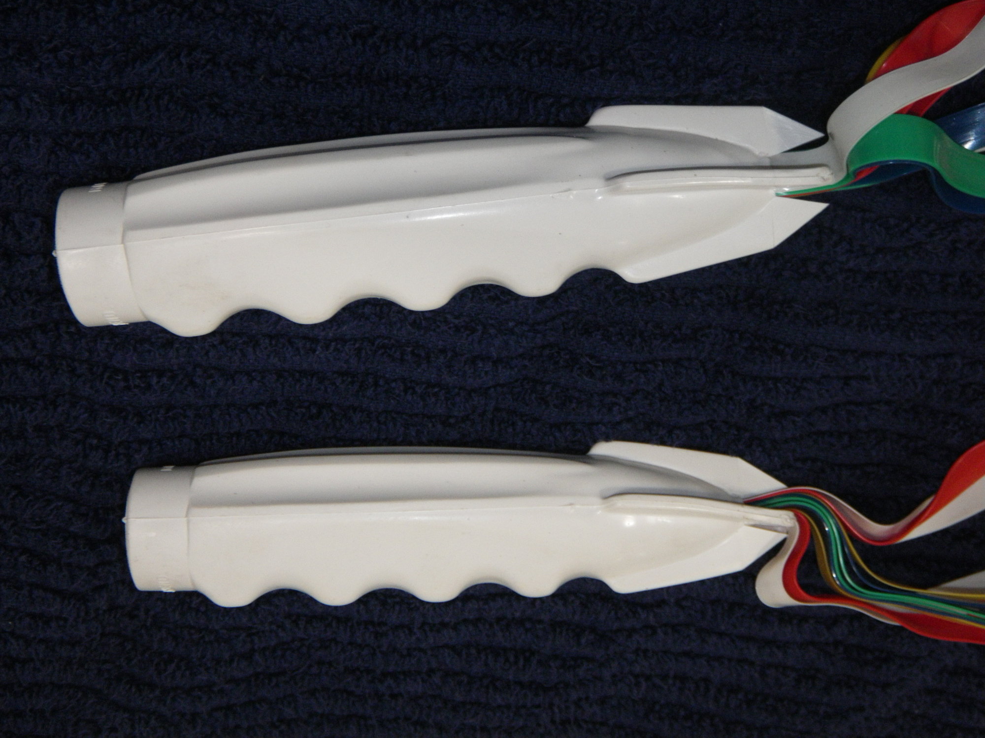 Sold ROCKET L white handlebar grips with streamers NOS Beautiful! Archive (sold or