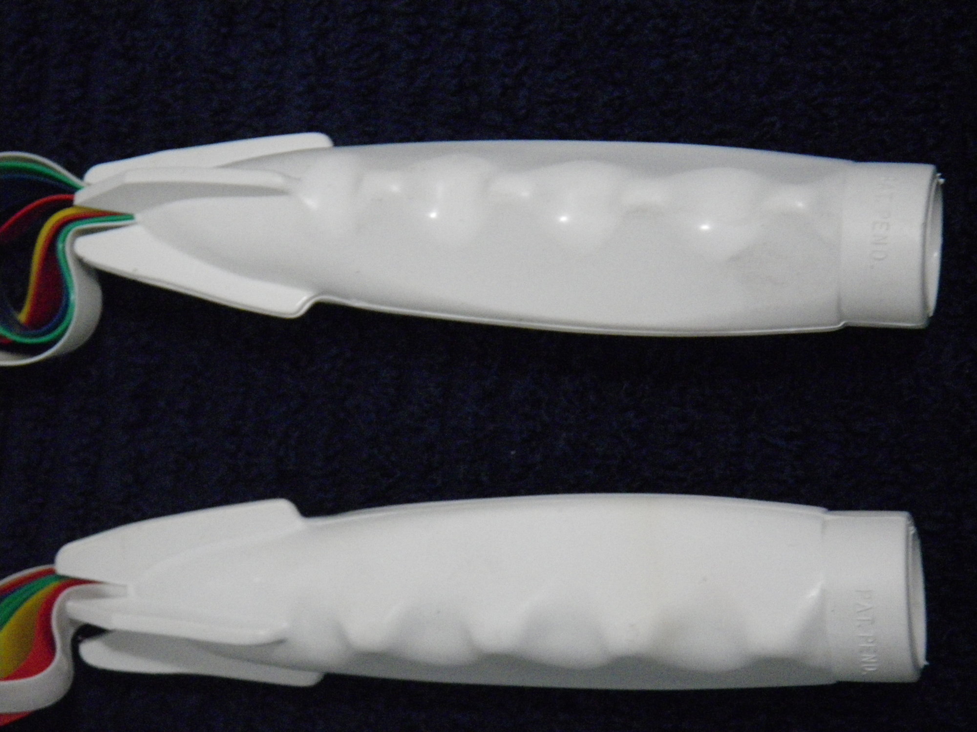 Sold ROCKET L white handlebar grips with streamers NOS Beautiful! Archive (sold or