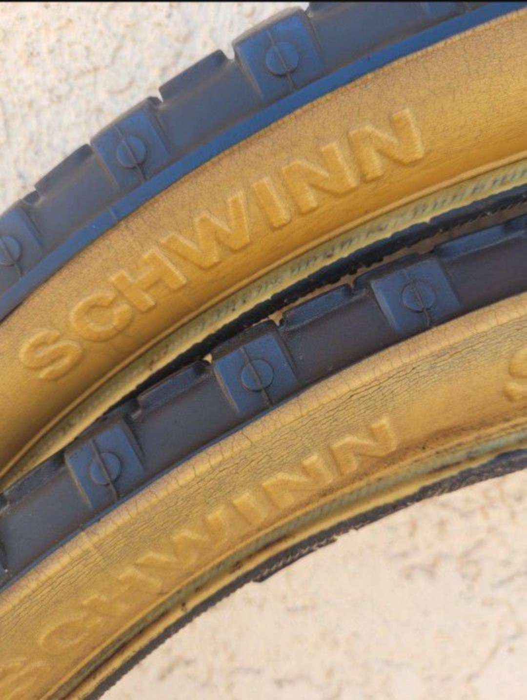 Schwinn Studded Balloon Gum Wall Tires for sale Sell Trade Bicycle