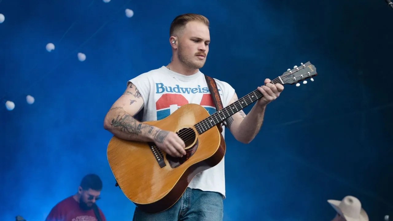 Zach Bryan Height, GF, Nationality, and Parents(04)