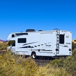 Does CarMax Buy RVs? (CarMax RV Trade-In Guide)