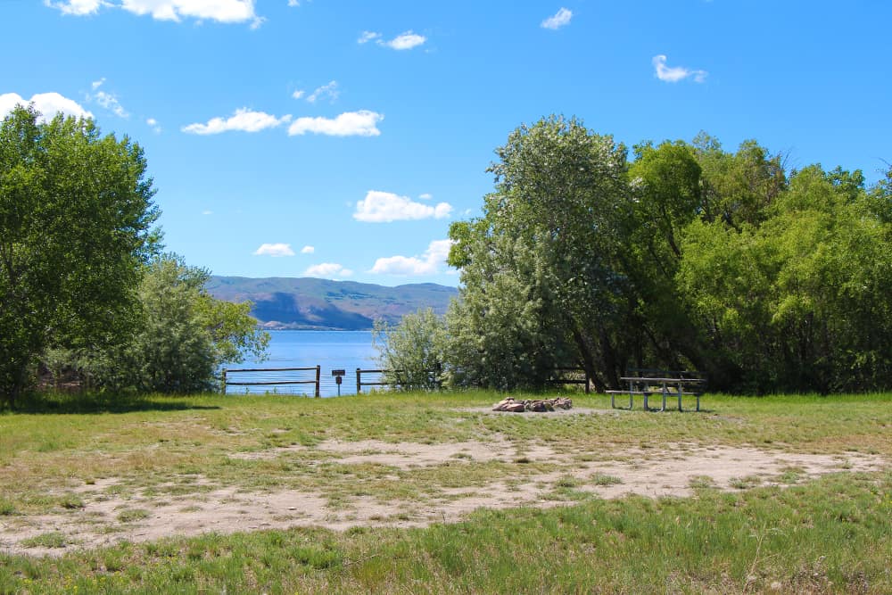 Free Camping By The Water At Canyon Ferry Lake, Montana