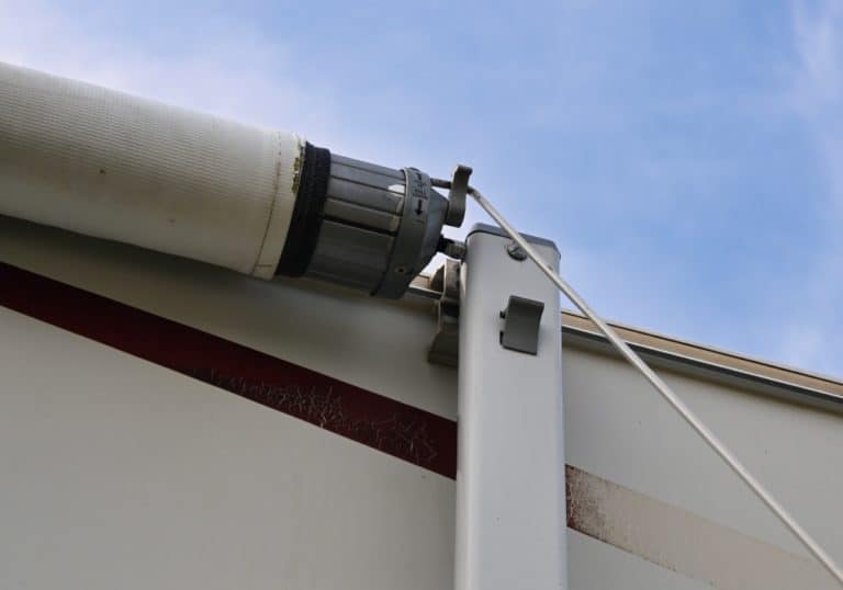 How To Open A Manual RV Awning + Troubleshooting & Wind