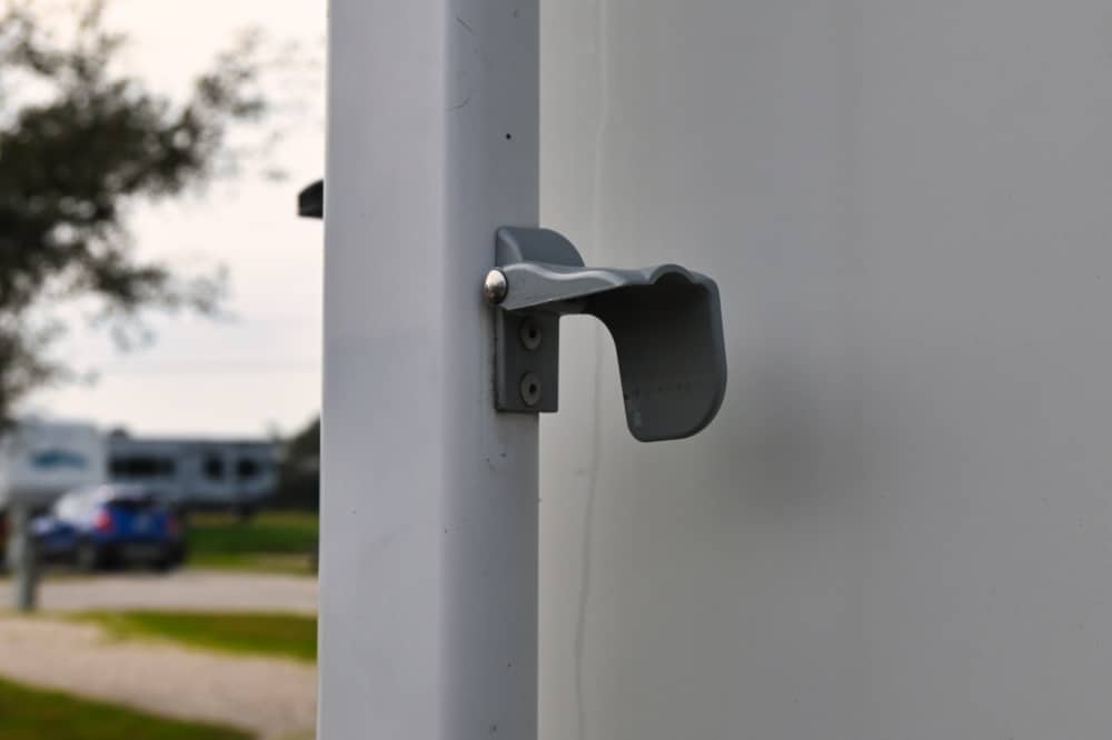 How To Open A Manual RV Awning + Troubleshooting & Wind