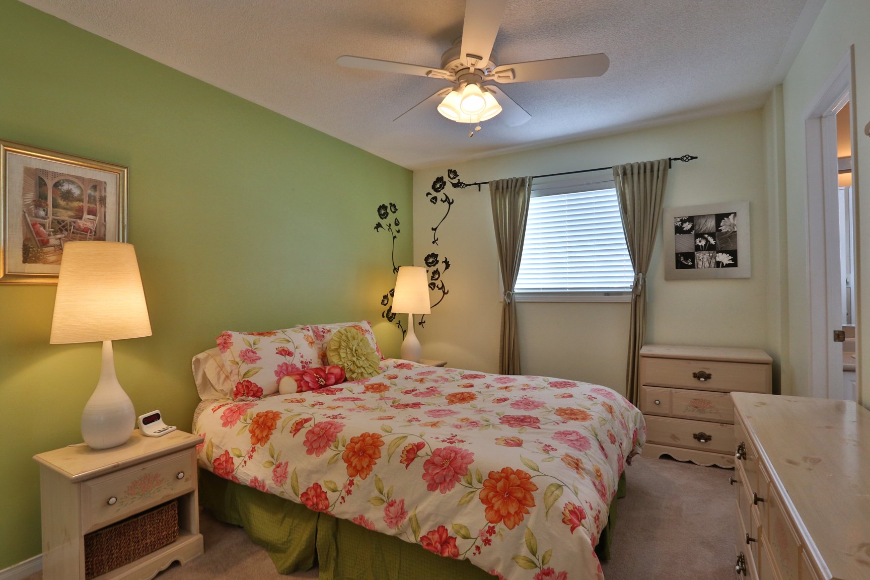 Freehold Townhome in Burlington The Cardamone Group