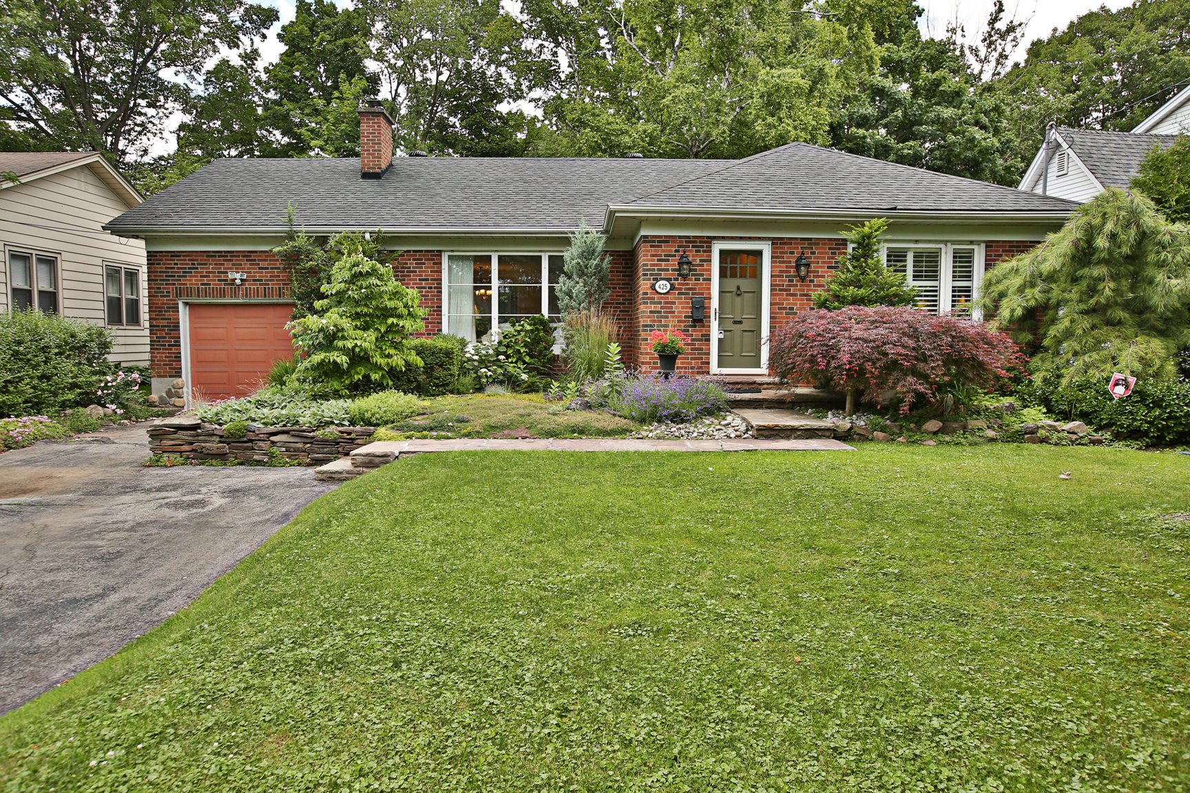 425 River Side Drive Central Oakville Ravine Lot The Cardamone Group