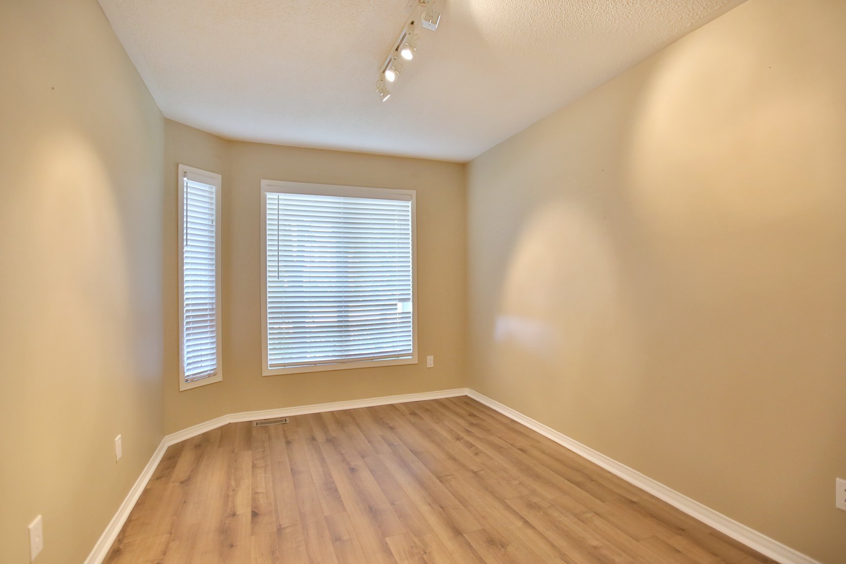 1240 Westview Terrace 59, Oakville Bungalow Condo Townhouse The