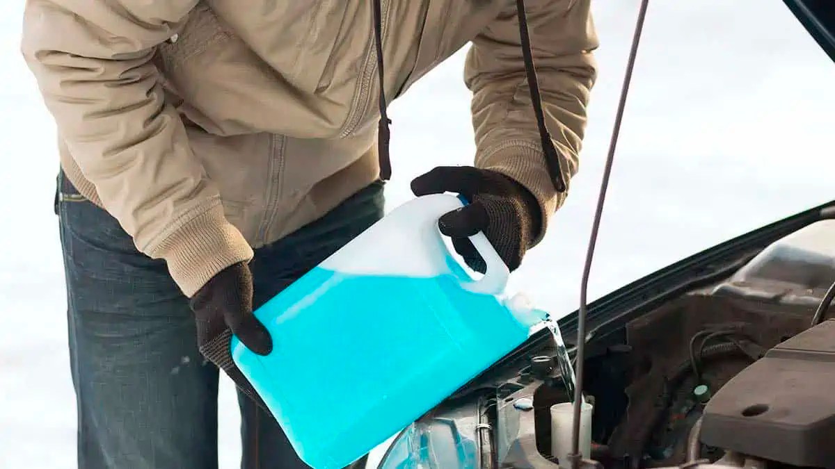 5 Best Windshield Washer Fluids TheCarXpert