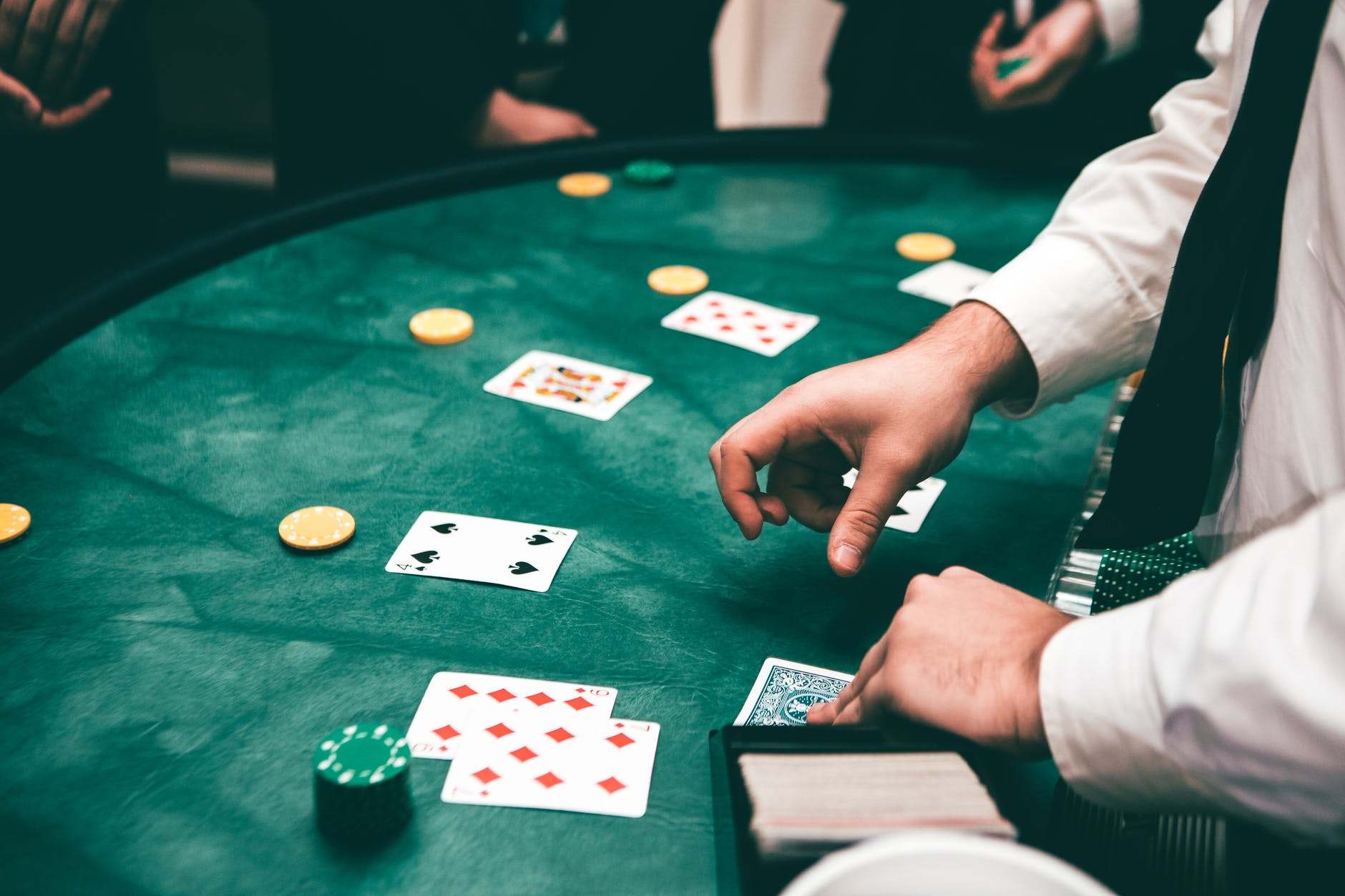 Play Live Blackjack Online and Win a FORTUNE with These Tips
