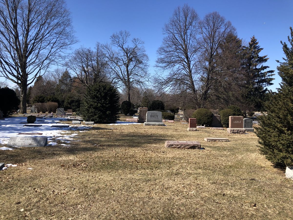 7 Single Grave Spaces 7Kea! Memorial Park Cemetery Skokie, IL Section