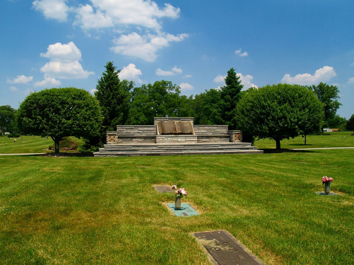 2 Single Grave Spaces for Sale 5K for both! Gardens of Memory Cemetery