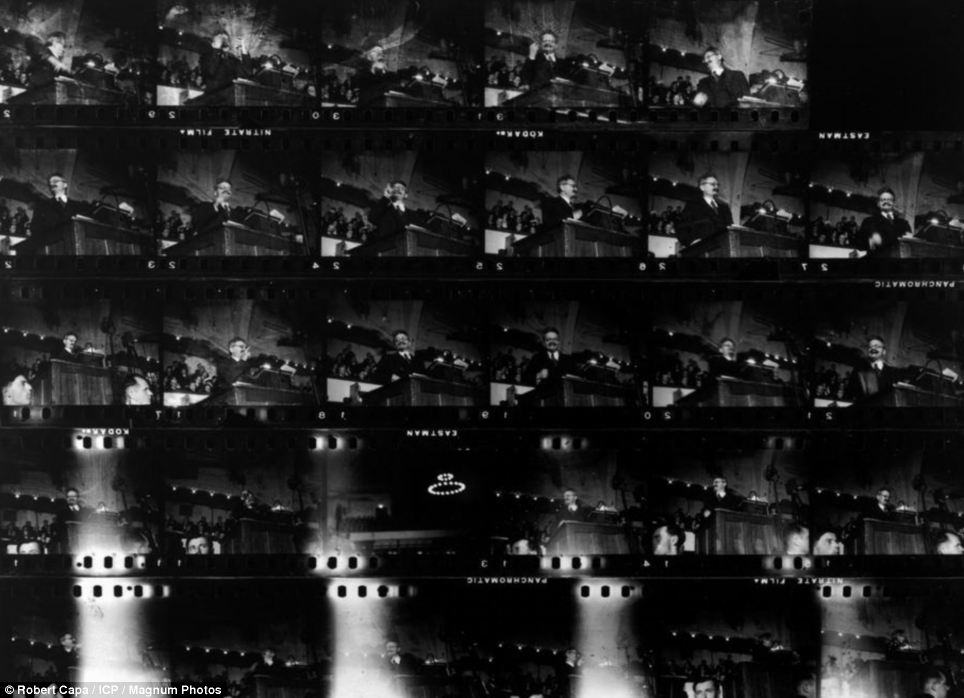 robert-capa-trotsky-in-copenhagen.jpeg