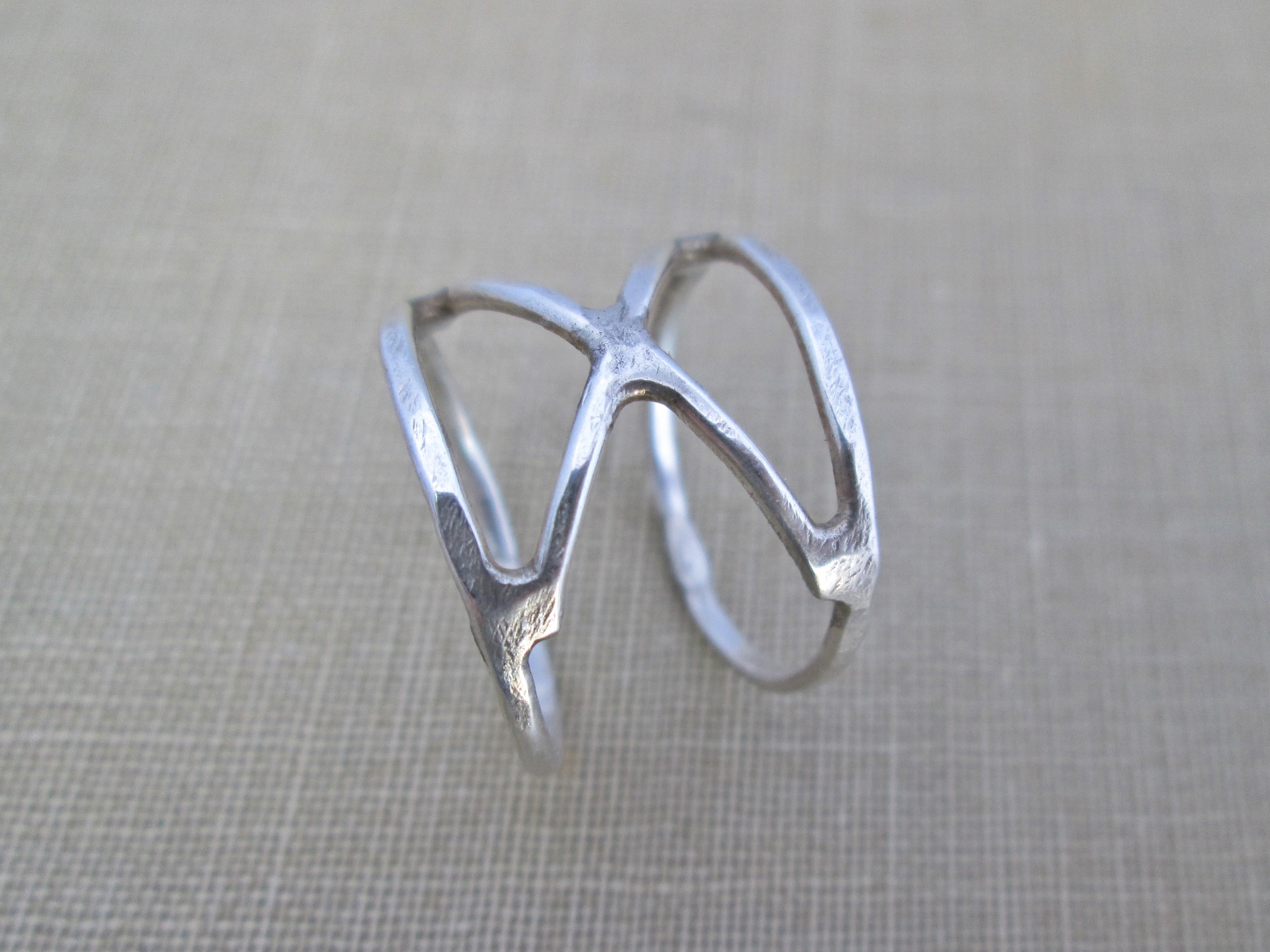 Sterling Silver Double Banded 'X' Ring Ivory Fawn