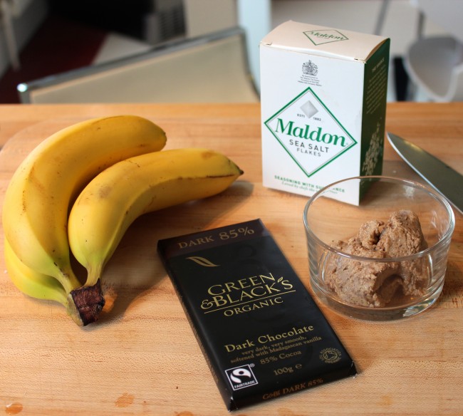 Frozen Almond Butter Banana Bites the chic brûlée