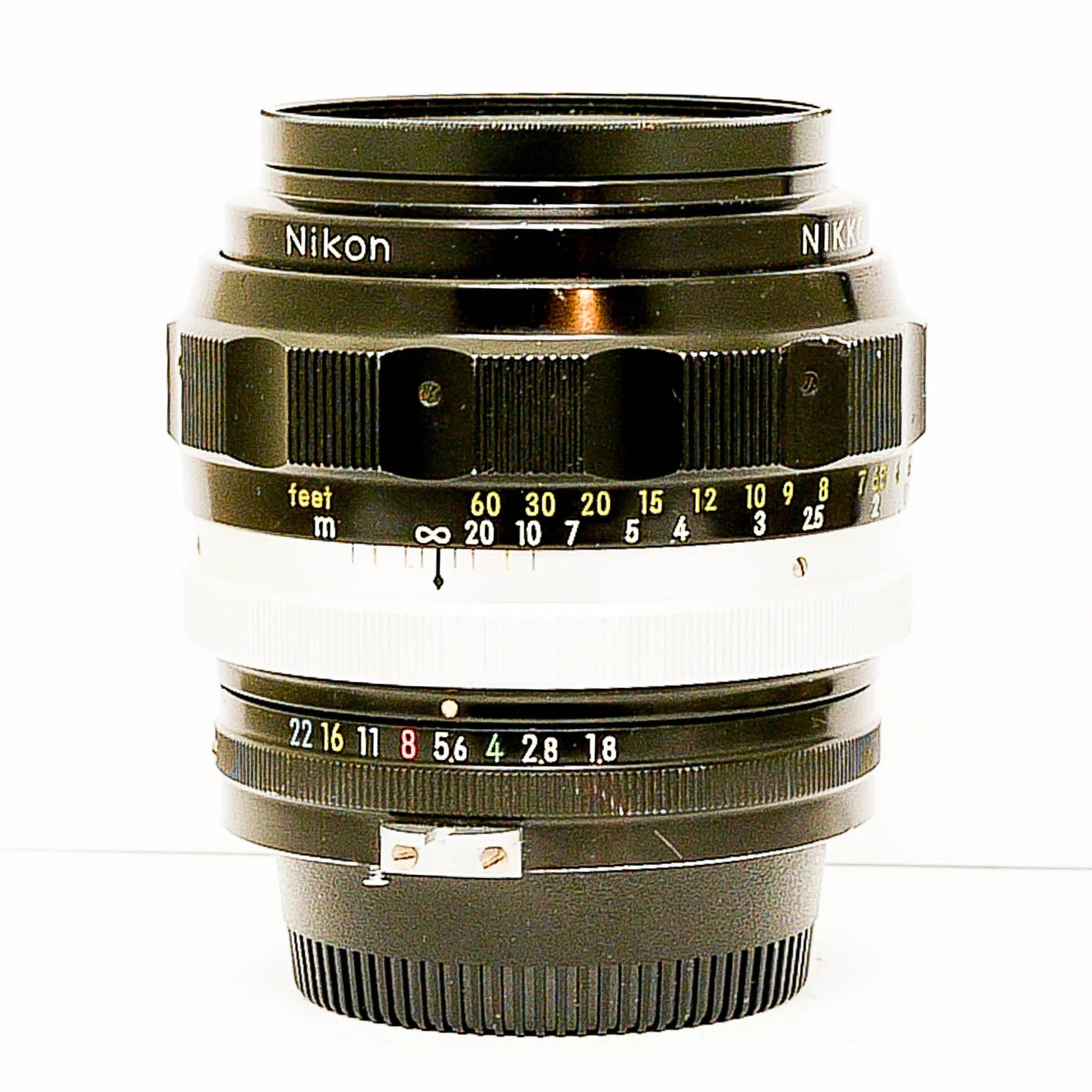 Nikon 85mm f1.8 NikkorH Ai The Classic Camera