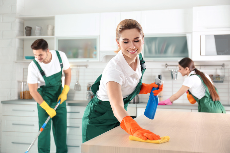 How to Choose The Right House Cleaning Service Commercial Cleaning