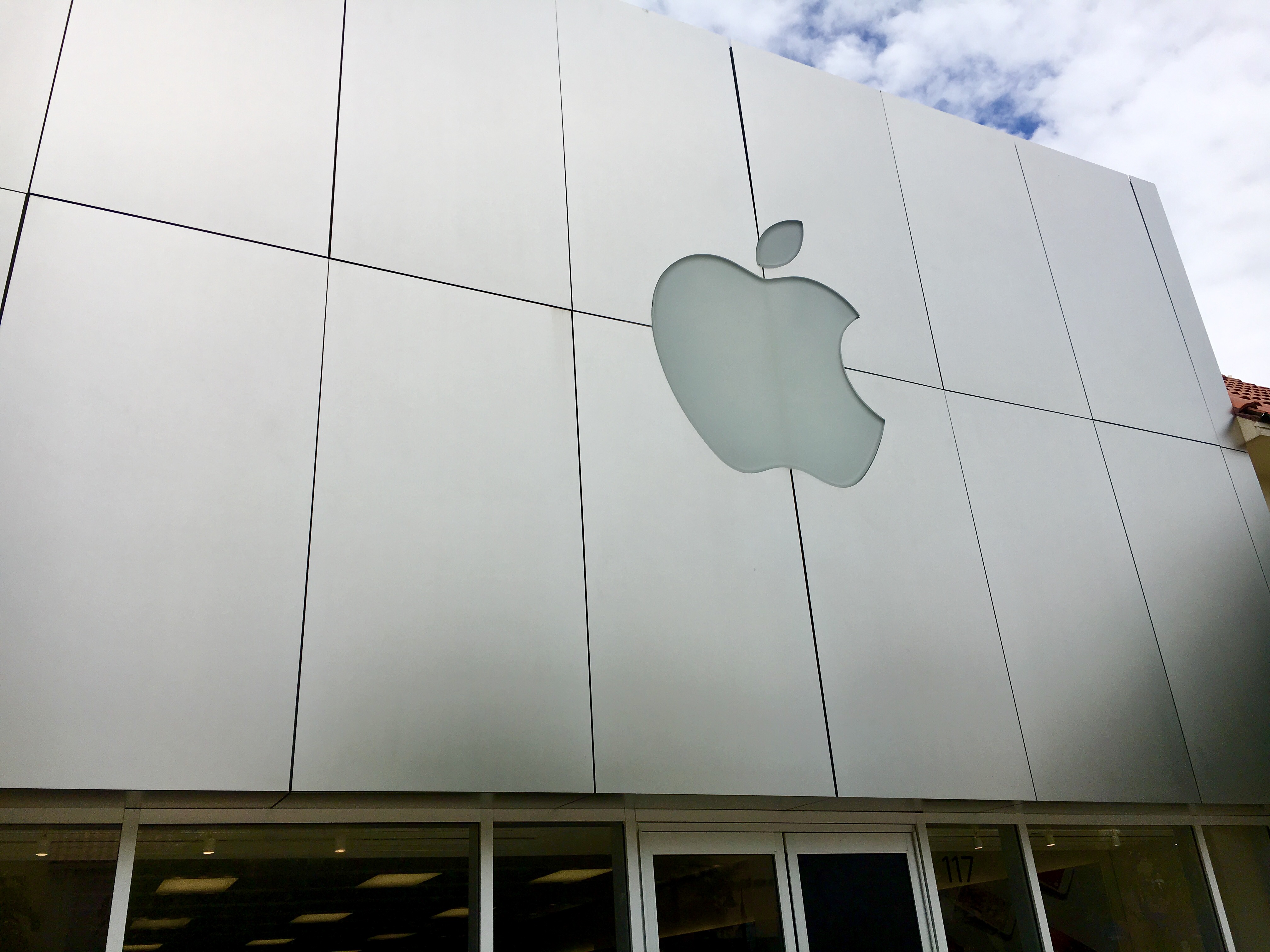 Building Up Jax, 8/6 New Apple store, Springfield brewery The Coastal