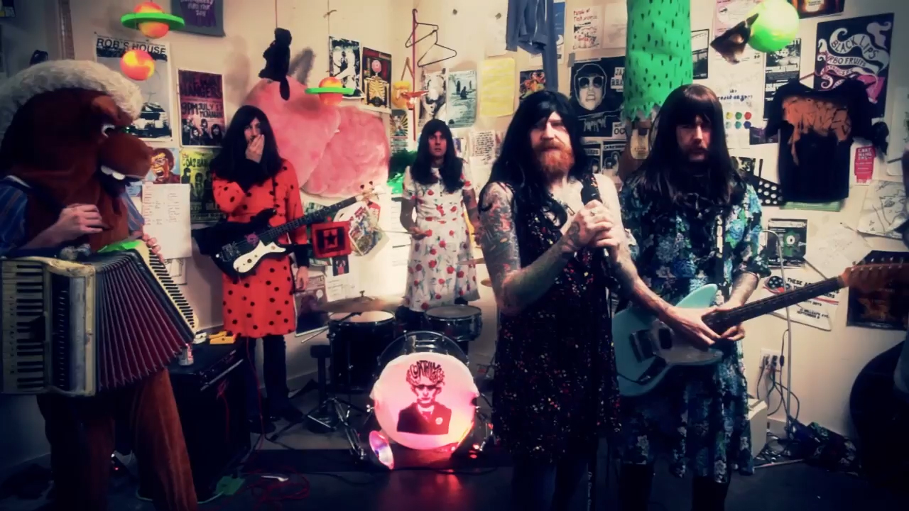 The Coathangers — New album The Devil You Know out March 8, 2019