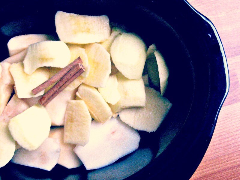 Simple Crockpot Pear & Applesauce Recipe