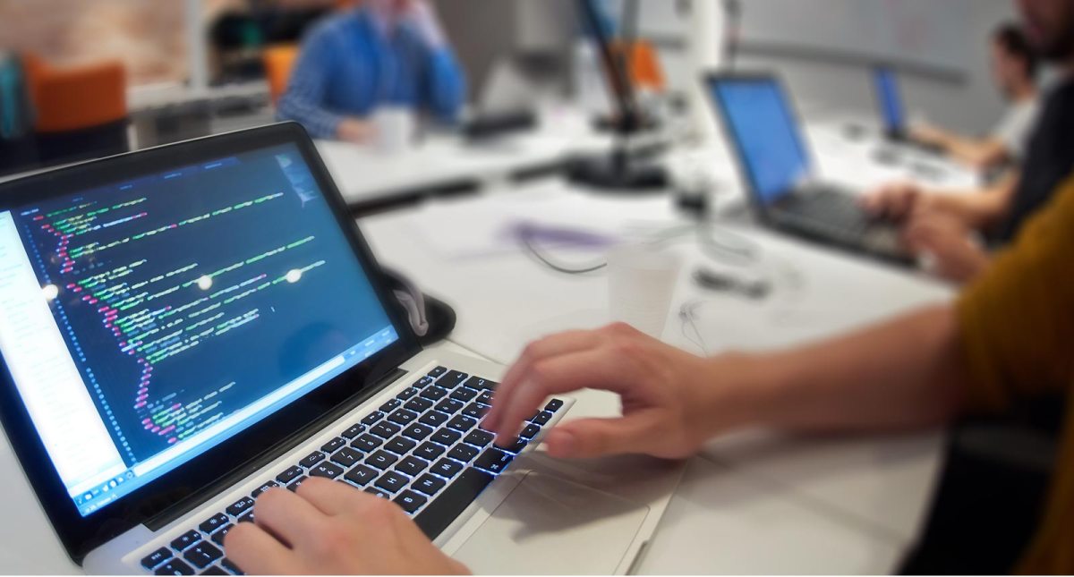 Provide A Technological Edge To Your Business With A Smart IT Approach