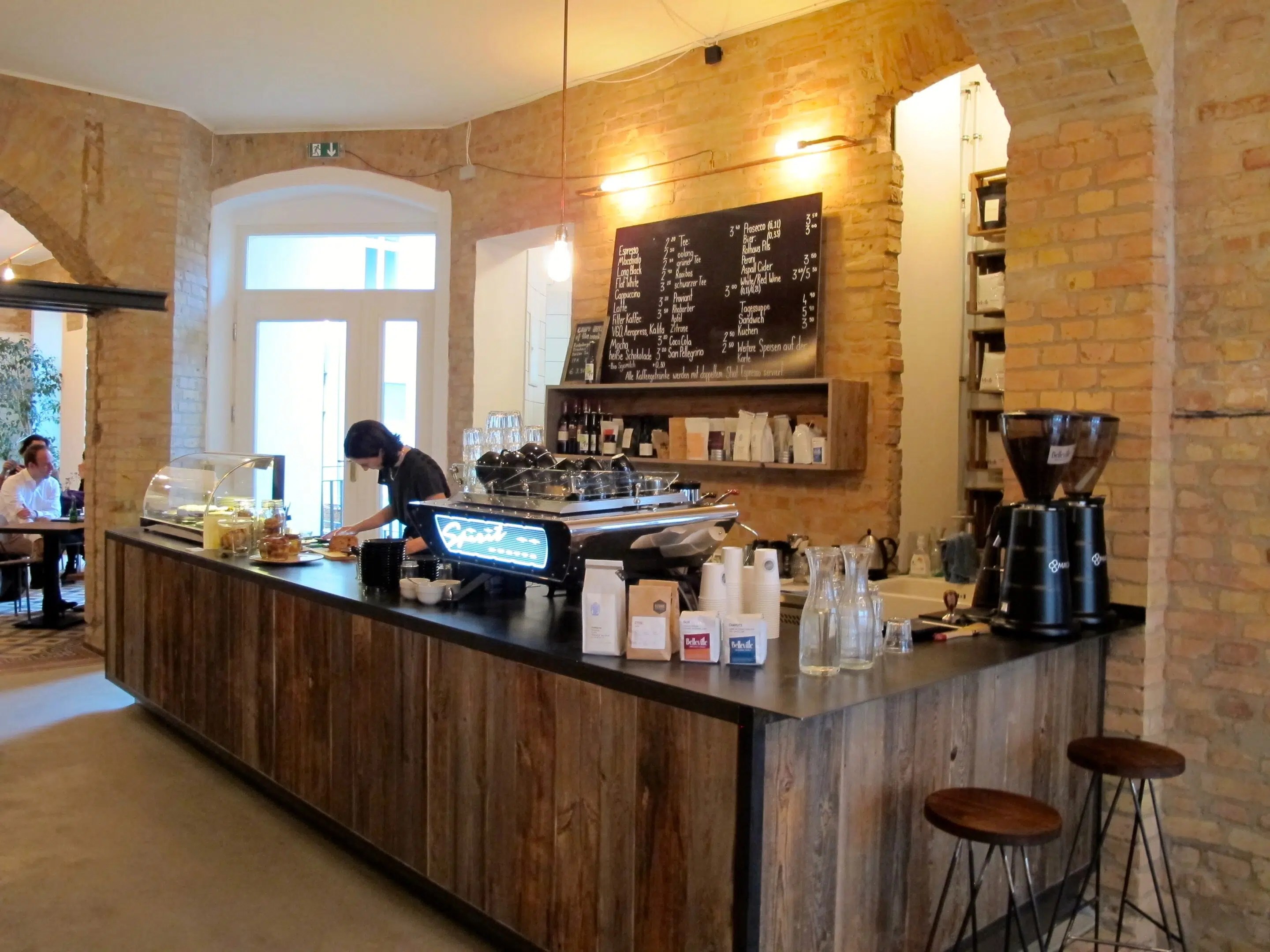 Distrikt Coffee reviewed by The Coffeevine