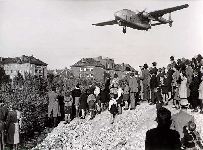 Berlin Blockade and Airlift, June 1948 thecoldwars