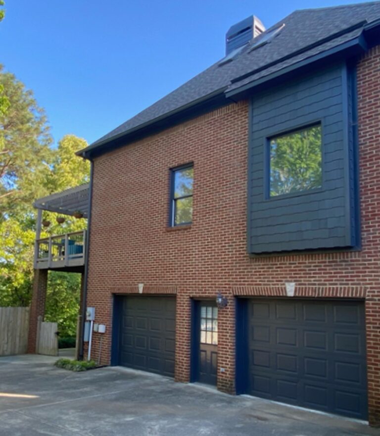 How to Pick the Best Garage Door Paint Colors for your House