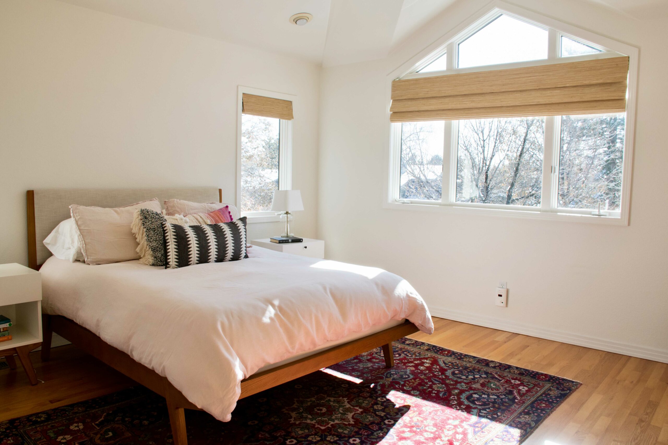 Benjamin Moore White Dove Color Review (OC17)