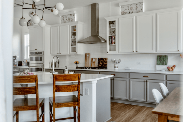 15 Classic Kitchen Design Ideas for New Build Kitchens & Renovations