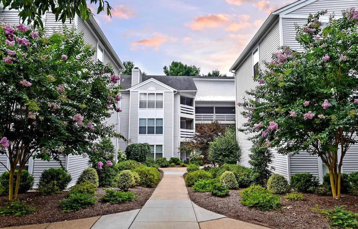 Oakton TheCondoHub Washington DC Metro area 1 condo site