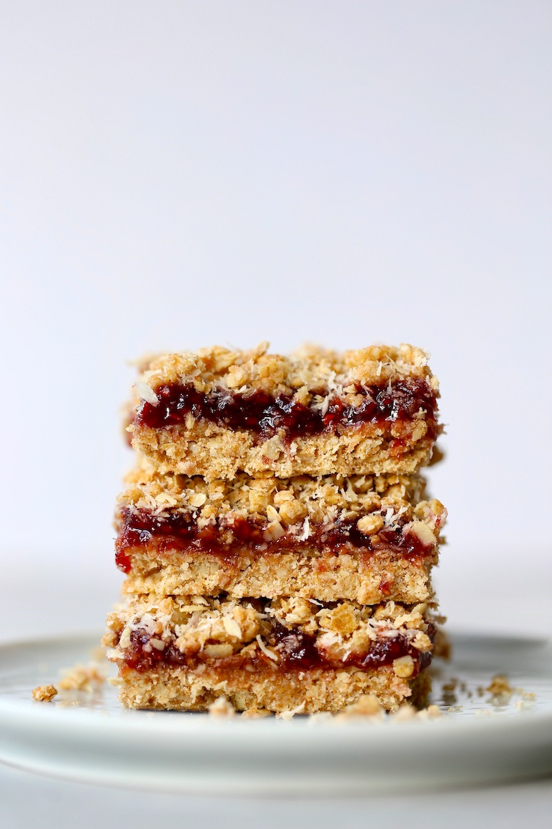 Vegan Oatmeal Bars with Jam! Karinokada