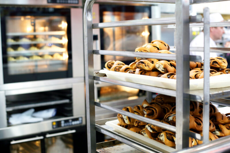 4 Steps When Renting a Commercial Kitchen for Baking The Cookline
